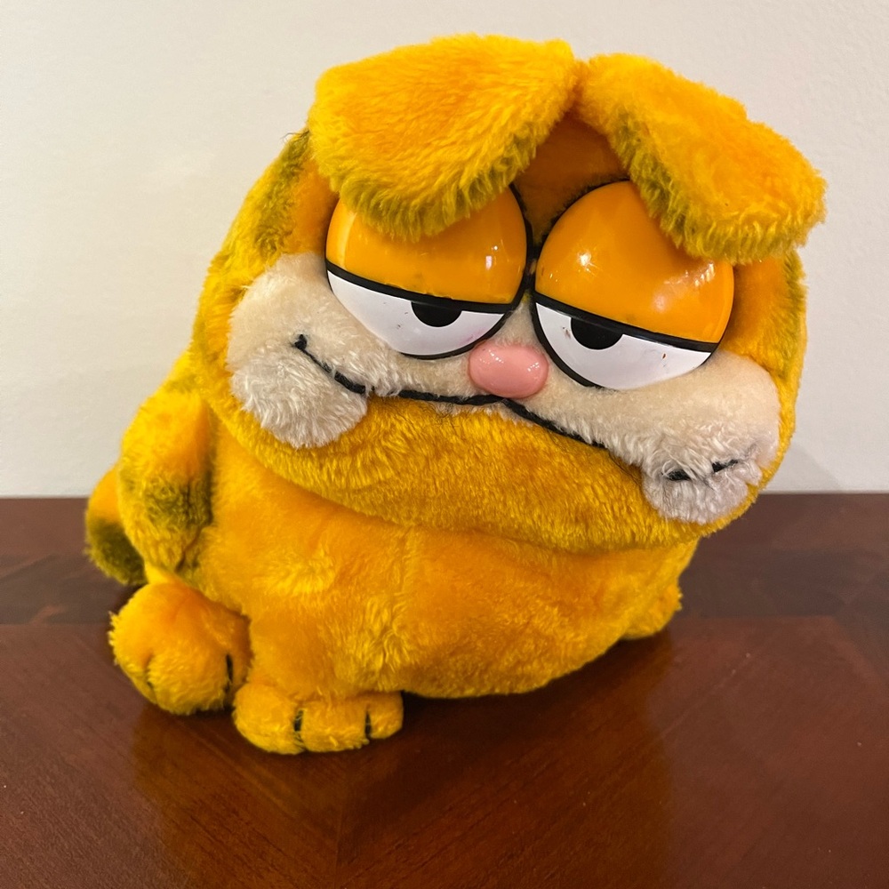 Garfield Cat Plush Dakin United Feature Syndicate Stuffed Animal Vintage 1981